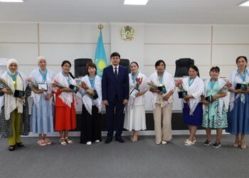 Ардақты аналар марапатталды